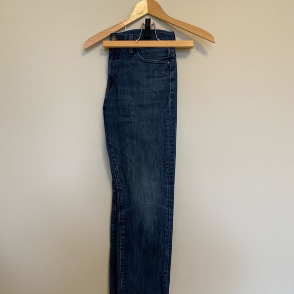 Levi Jeans - Picture 2 of 2